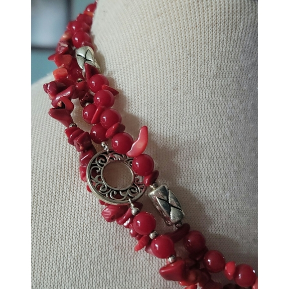 Premier Designs Red Firecracker Beaded Necklace - Picture 3 of 4